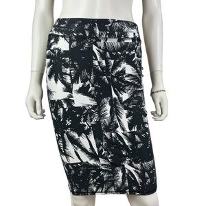 Fabletics Strechy Black & White Pencil Shirt Womens‎ Size XS - NWT